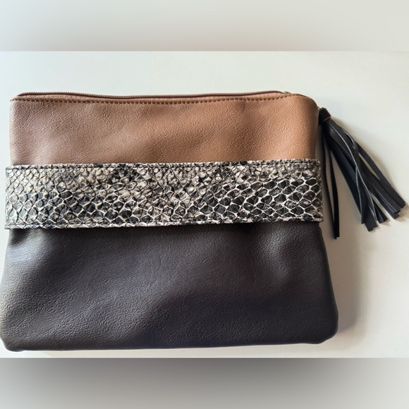 Klutch Handbags - Chic Black and Tan Clutch with Snakeskin Accent